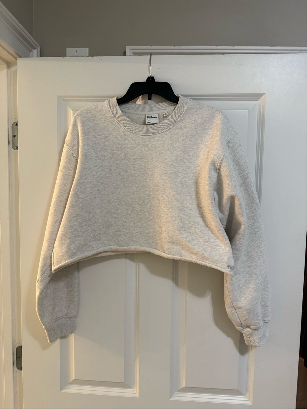 Tna cropped sweatshirt size medium light gray